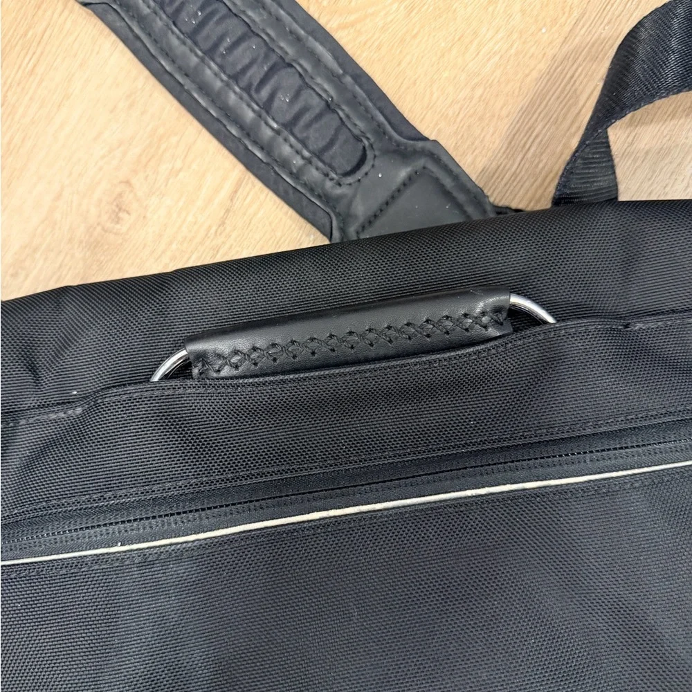 Tumi Vintage Messenger Bag Black Ballistic Nylon Leather Trim Silver Hardware